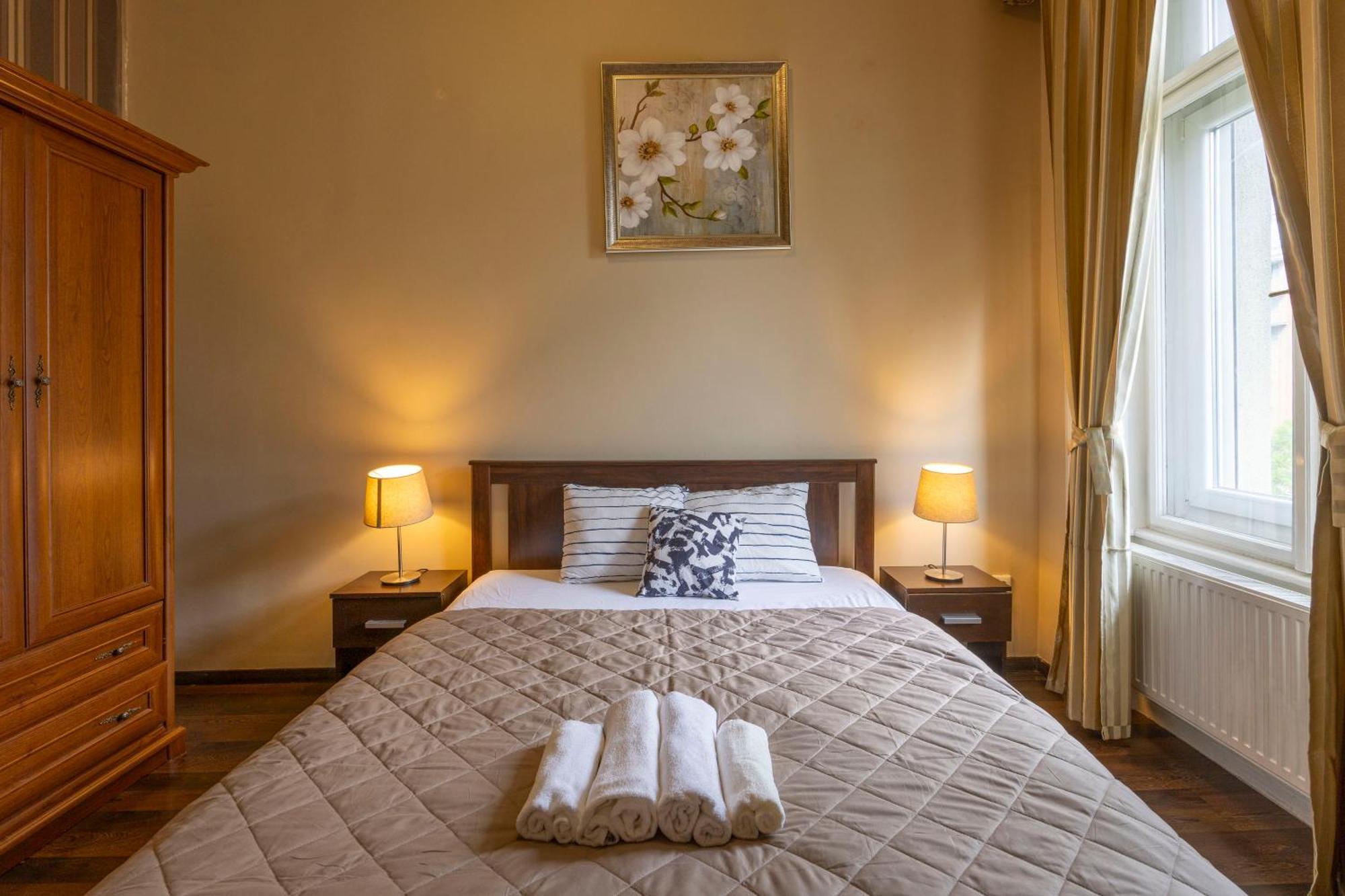Warm & Cozy Central Home By Anna Budapest Ngoại thất bức ảnh
